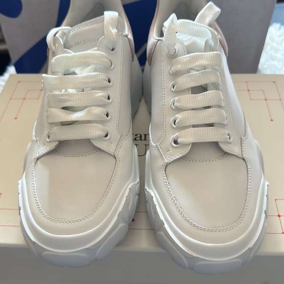 Alexander McQueen white sneakers size 40 - Picture 3 of 8